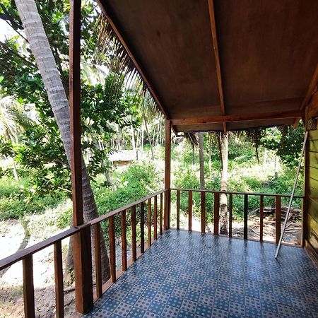 Sea Front Cottage Little Khola Cola Екстериор снимка