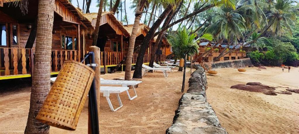 Sea Front Cottage Little Khola Cola Екстериор снимка