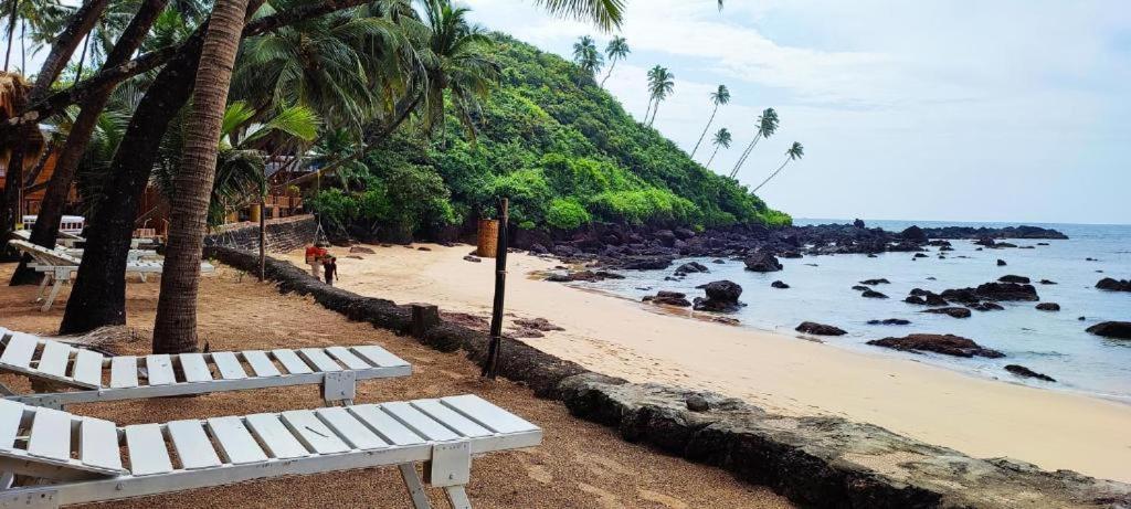 Sea Front Cottage Little Khola Cola Екстериор снимка