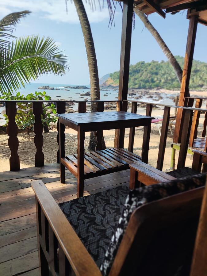 Sea Front Cottage Little Khola Cola Екстериор снимка