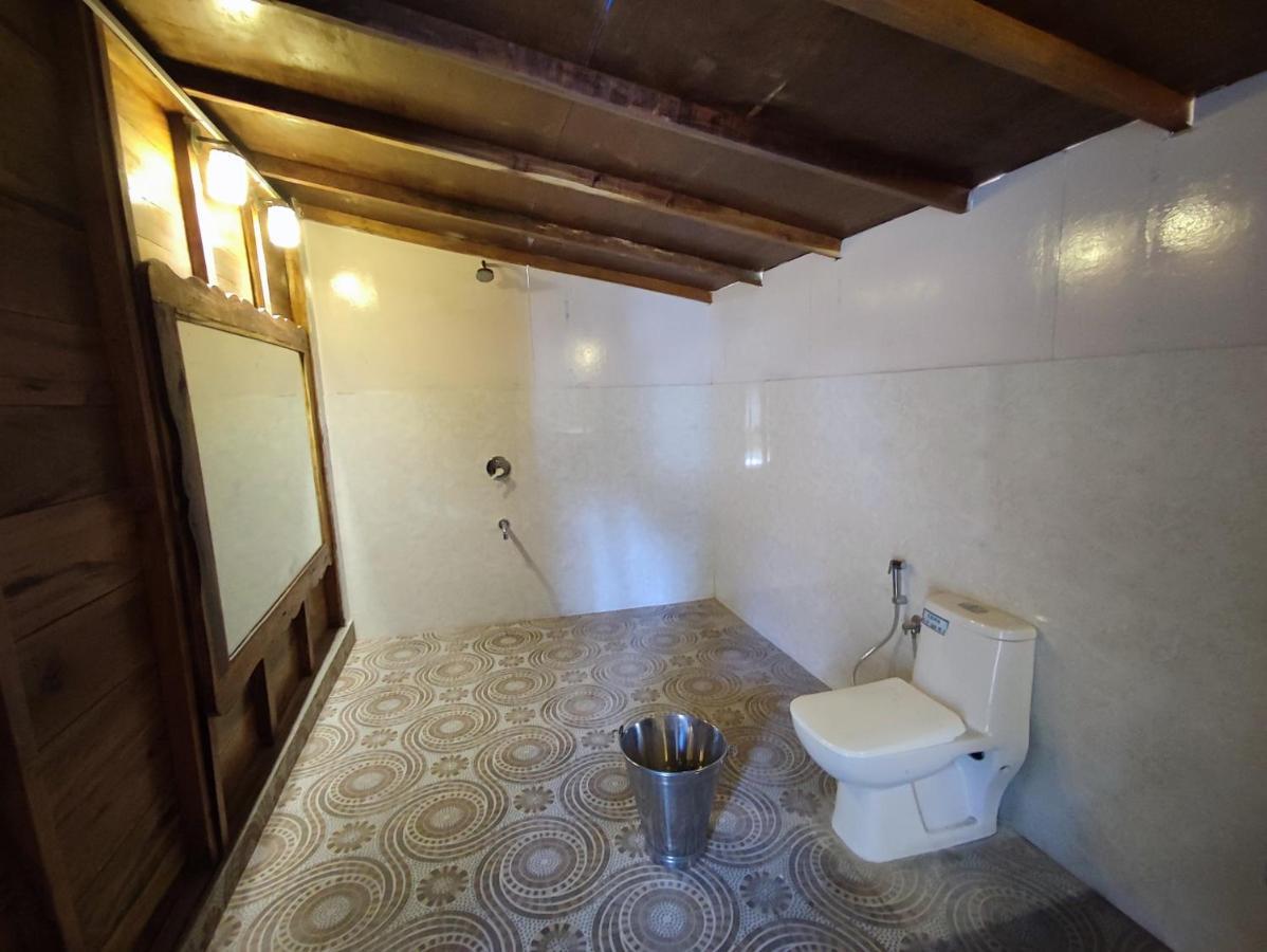 Sea Front Cottage Little Khola Cola Екстериор снимка