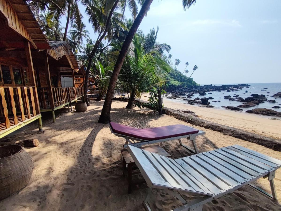 Sea Front Cottage Little Khola Cola Екстериор снимка