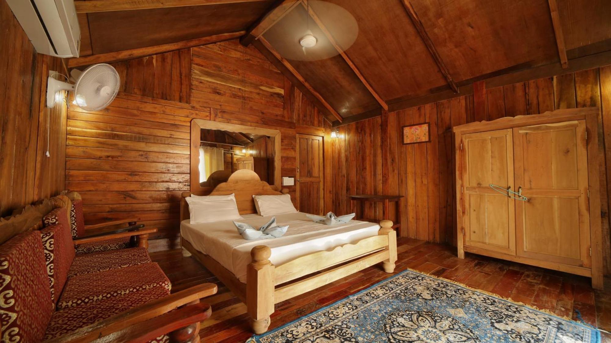 Sea Front Cottage Little Khola Cola Стая снимка